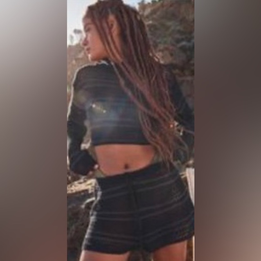 Free People Beach Montauk Dunes Crochet Set Size XS Sweater & Shorts BLACK - Picture 1 of 8